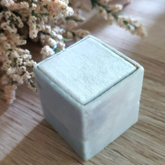 The Mrs Box Velvet Ring Box - Picture 5 of 5